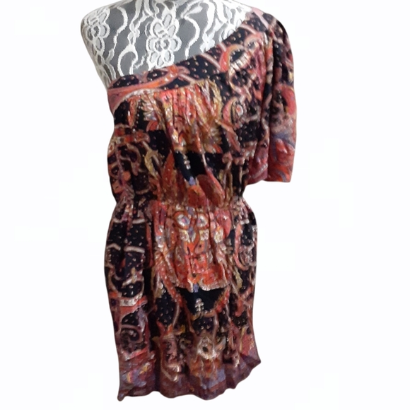 Angie Dresses & Skirts - Gorgeous Cold Shoulder Dress⚘